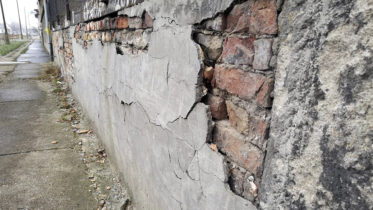 Falazat - lábazat károsodás