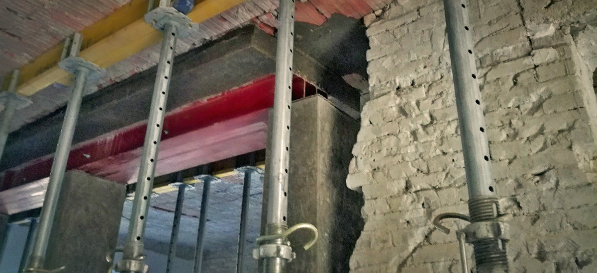 Utólagos főfal kiváltás