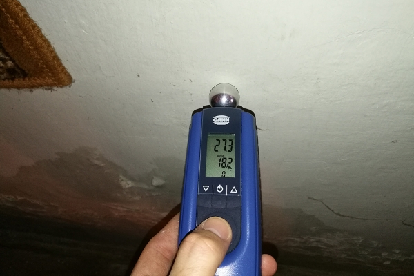 Nedvességtartalom mérése műszerrel feljebb